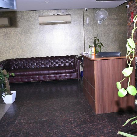 Hotel Flora Inn Gurgaon Exterior foto